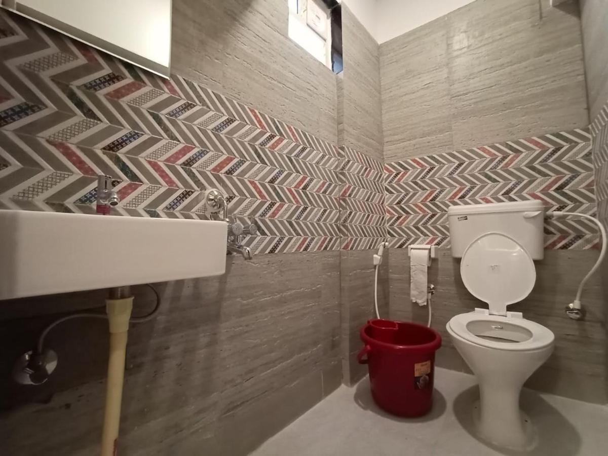 Royal N Deluxe Hotell Bangalore Exteriör bild