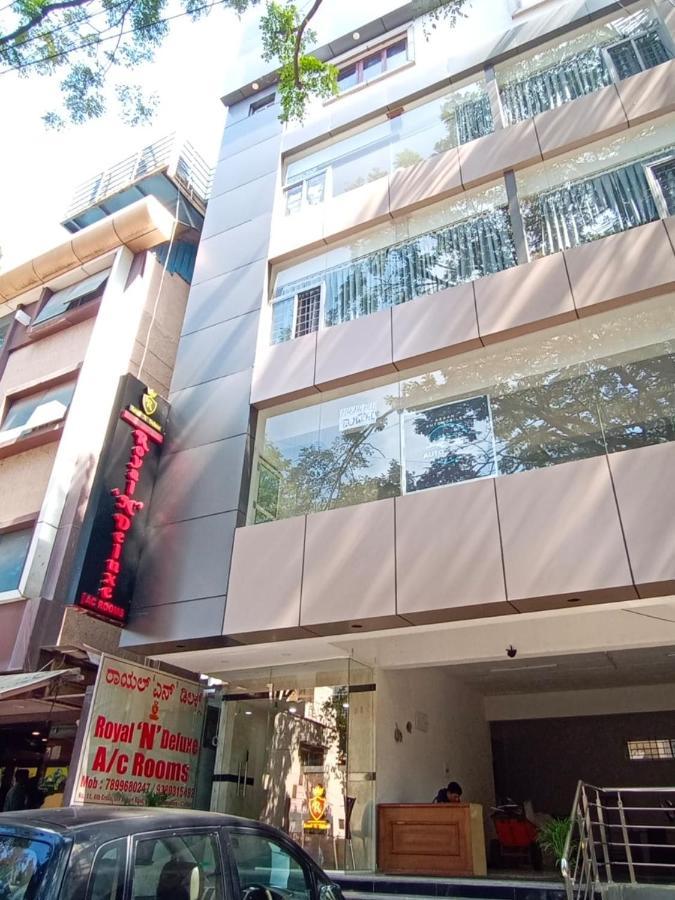 Royal N Deluxe Hotell Bangalore Exteriör bild